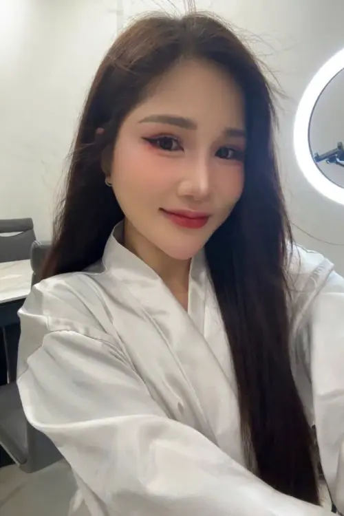 Escorts Al-Hijrah District